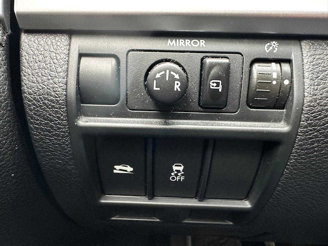 Subaru outback 2.5i x luxury automaat; 7-tjf-63 - afbeelding 1 van  7