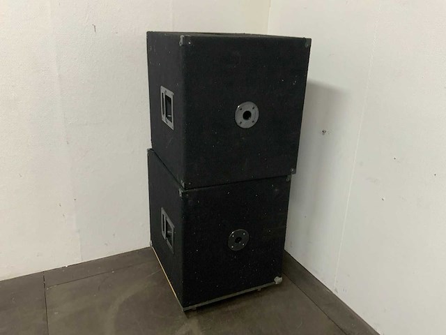 Subwooferboxen, led verlichting, snoerendoos - afbeelding 2 van  12