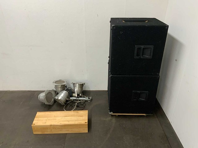 Subwooferboxen, led verlichting, snoerendoos - afbeelding 1 van  12