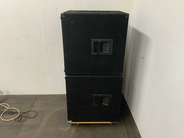 Subwooferboxen, led verlichting, snoerendoos - afbeelding 10 van  12