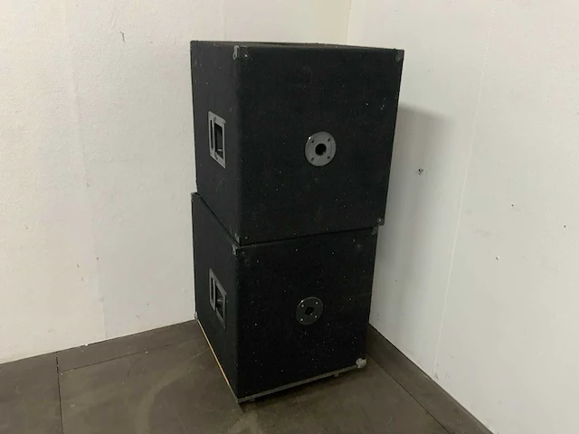 Subwooferboxen, led verlichting, snoerendoos - afbeelding 2 van  12