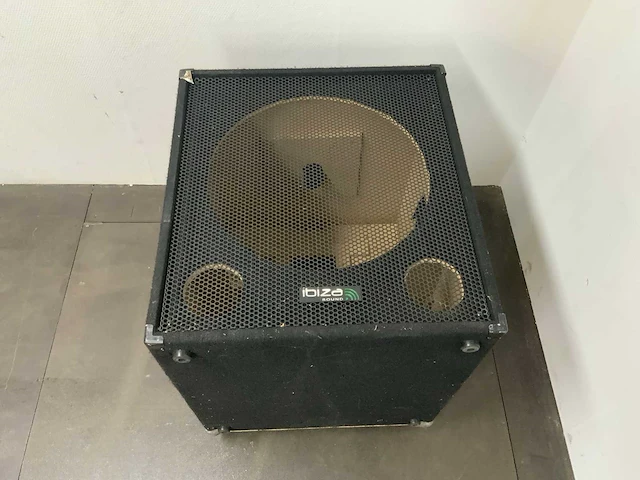 Subwooferboxen, led verlichting, snoerendoos - afbeelding 3 van  12