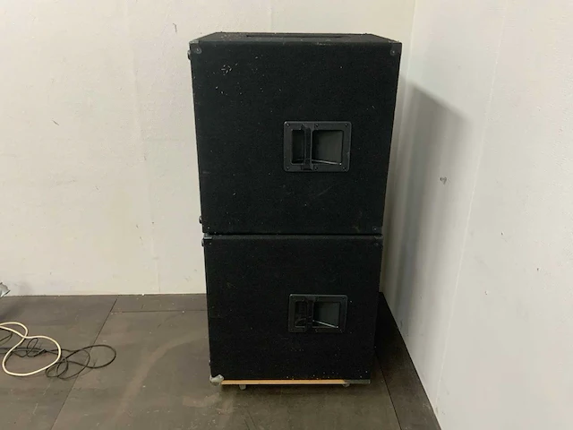 Subwooferboxen, led verlichting, snoerendoos - afbeelding 10 van  12