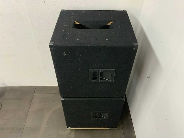 Subwooferboxen, led verlichting, snoerendoos - afbeelding 12 van  12
