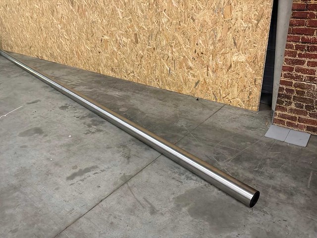 Sudoxpress c-staal verzinkte buis 108x22 mm lengte a 6mtr. - afbeelding 1 van  11