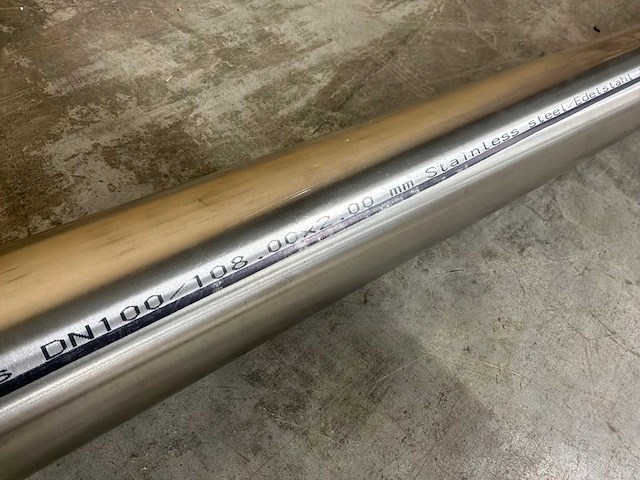 Sudoxpress c-staal verzinkte buis 108x22 mm lengte a 6mtr. - afbeelding 8 van  11