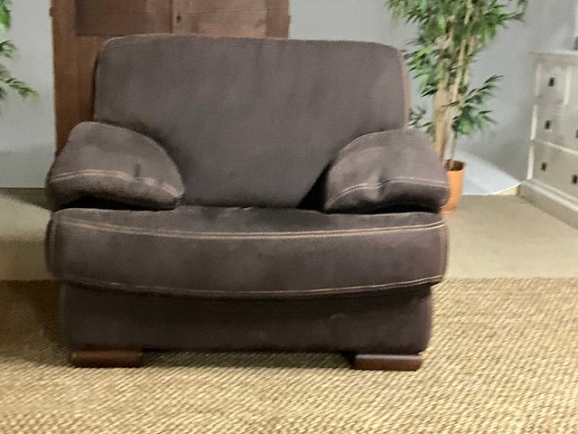 Suede fauteuil - afbeelding 1 van  2