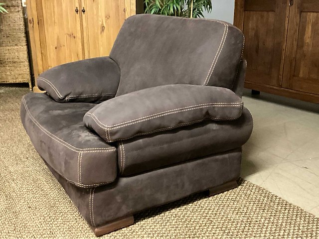 Suede fauteuil - afbeelding 2 van  2