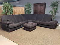 Suede hoekbank met hocker - afbeelding 1 van  14