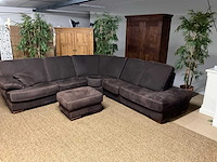 Suede hoekbank met hocker - afbeelding 8 van  14