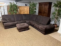 Suede hoekbank met hocker - afbeelding 9 van  14