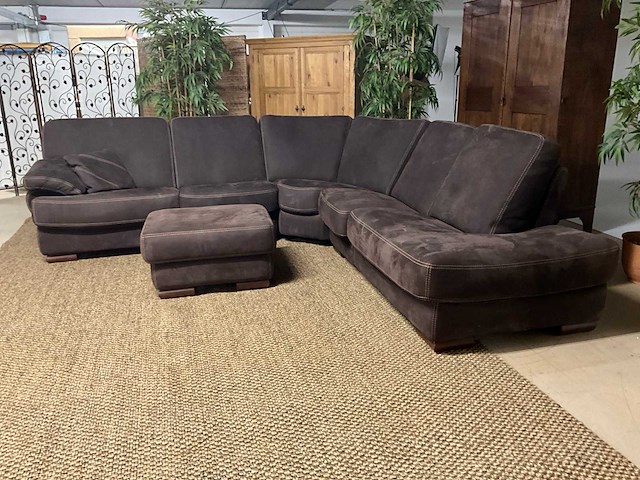 Suede hoekbank met hocker - afbeelding 11 van  14