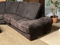 Suede hoekbank met hocker - afbeelding 12 van  14