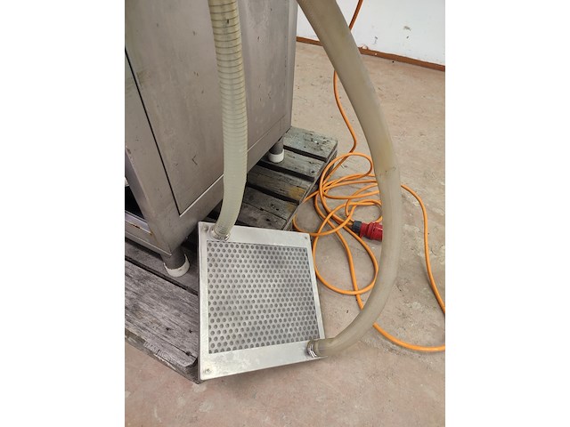 Suhner ag - afbeelding 16 van  16