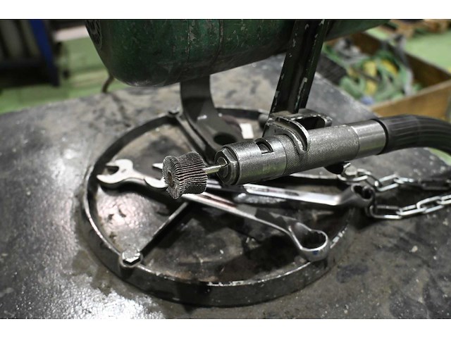 Suhner rotofera flexibele asmachine inclusief verrijdbare accessoireswagen - afbeelding 3 van  6