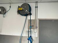 Sumados - rvs haspelinstallatie met slang met doseersysteem - afbeelding 1 van  3