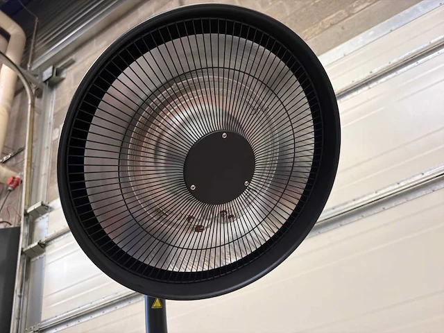 Sun heat tvh-2000+rc vrijstaande elektrische terrasverwarmer 2000w- 2022 - afbeelding 3 van  5