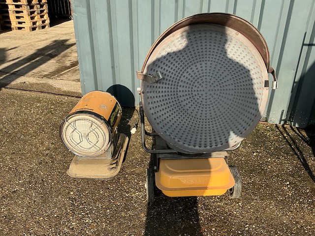 Sun stream en val6 infrarood dieselgestookte heaters - afbeelding 2 van  10