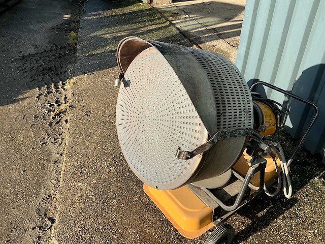 Sun stream en val6 infrarood dieselgestookte heaters - afbeelding 10 van  10