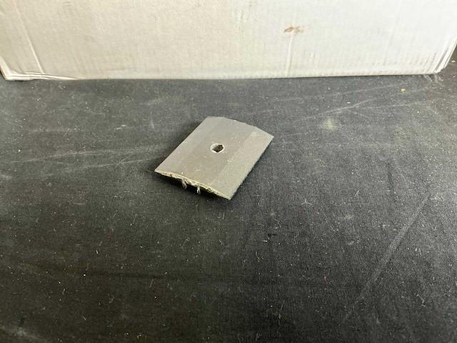 Sunbeam middenklem nova zwart (300x) - afbeelding 2 van  4