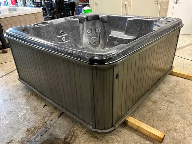 Sunbelt jacuzzi - afbeelding 1 van  12