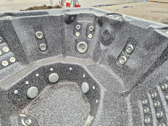 Sunbelt spa 7 persoons jacuzzi en buitenspa - afbeelding 6 van  14