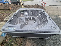 Sunbelt spa 7 persoons jacuzzi en buitenspa - afbeelding 13 van  14
