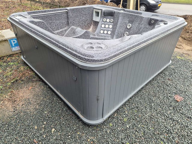 Sunbelt spa 7 persoons jacuzzi en buitenspa - afbeelding 3 van  19