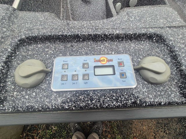Sunbelt spa 7 persoons jacuzzi en buitenspa - afbeelding 9 van  11