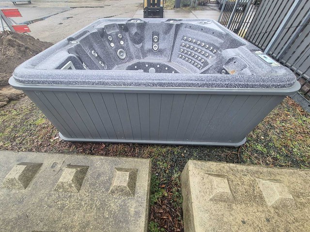 Sunbelt spa 7 persoons jacuzzi en buitenspa - afbeelding 3 van  16
