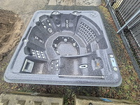 Sunbelt spa 7 persoons jacuzzi en buitenspa - afbeelding 1 van  16
