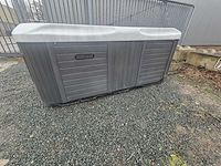 Sunbelt spas 4 persoons jacuzzi en buitenspa - afbeelding 14 van  26
