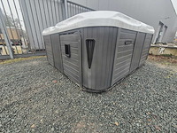 Sunbelt spas 4 persoons jacuzzi en buitenspa - afbeelding 13 van  19