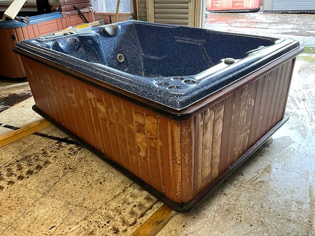 Sunbelt spas jacuzzi - afbeelding 7 van  14