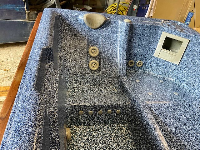 Sunbelt spas jacuzzi - afbeelding 13 van  14