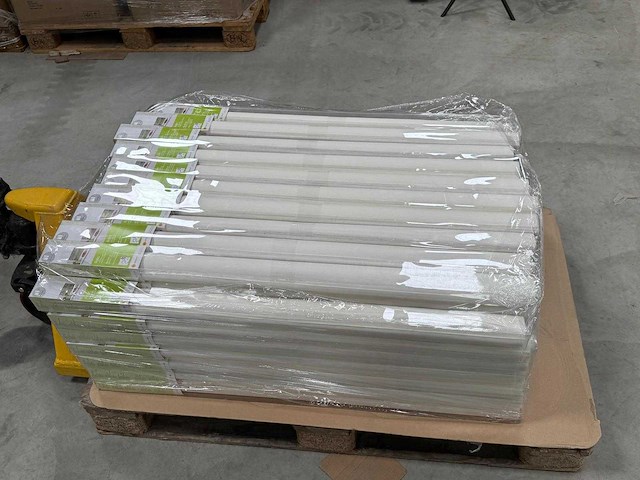 Suncollection - rolgordijn (rollo) 90 x 240 cm met zijgeleiding (90x) - afbeelding 1 van  7