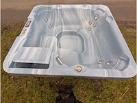 Sundance 5 persoons jacuzzi en buitenspa - afbeelding 2 van  4