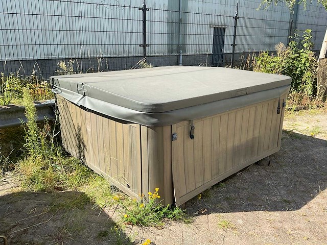 Sundance jacuzzi - afbeelding 2 van  12