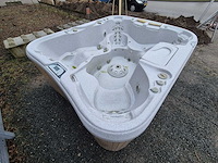 Sundance spa 4 persoons jacuzzi en buitenspa - afbeelding 6 van  12