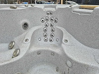 Sundance spa 4 persoons jacuzzi en buitenspa - afbeelding 10 van  17