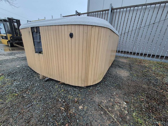 Sundance spa 4 persoons jacuzzi en buitenspa - afbeelding 17 van  17
