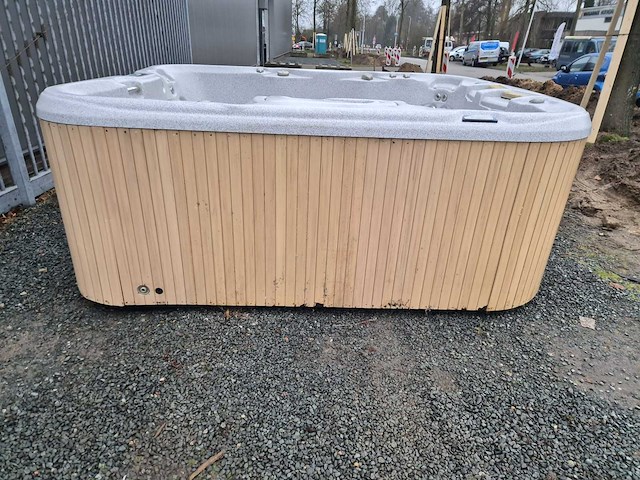 Sundance spa 4 persoons jacuzzi en buitenspa - afbeelding 4 van  24