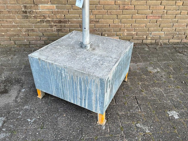 Sundo zonnebrand dispensor met zonnepaneel - afbeelding 3 van  7