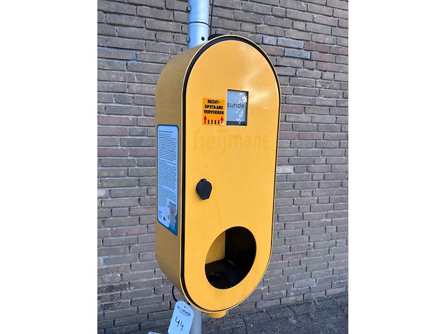 Sundo zonnebrand dispensor met zonnepaneel - afbeelding 4 van  7