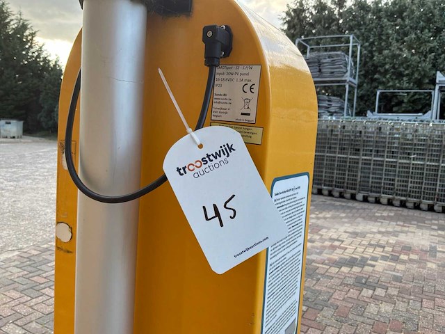 Sundo zonnebrand dispensor met zonnepaneel - afbeelding 6 van  6