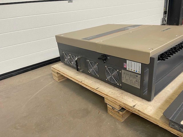 Sungrow - sg30ktl - gebruikte 30 kw omvormer - afbeelding 3 van  5