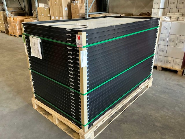 Sunpower spr-max3-410-blk zonnepanelen (26x) - afbeelding 1 van  3