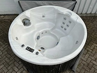 Sunray spa jacuzzi - afbeelding 8 van  15