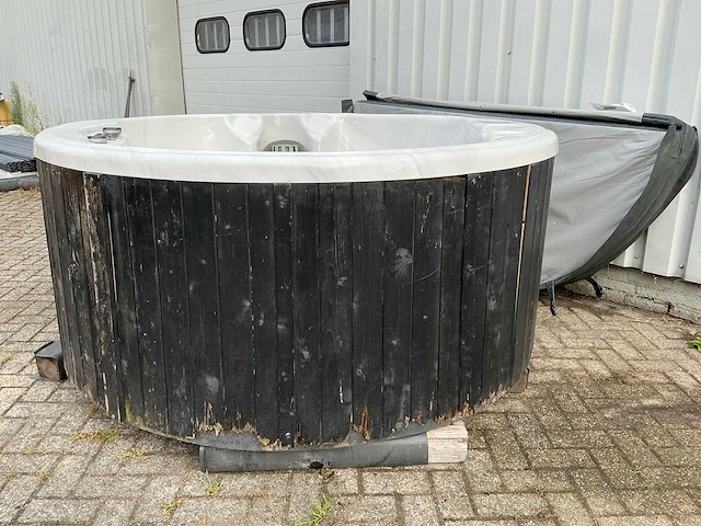 Sunray spa jacuzzi - afbeelding 13 van  15