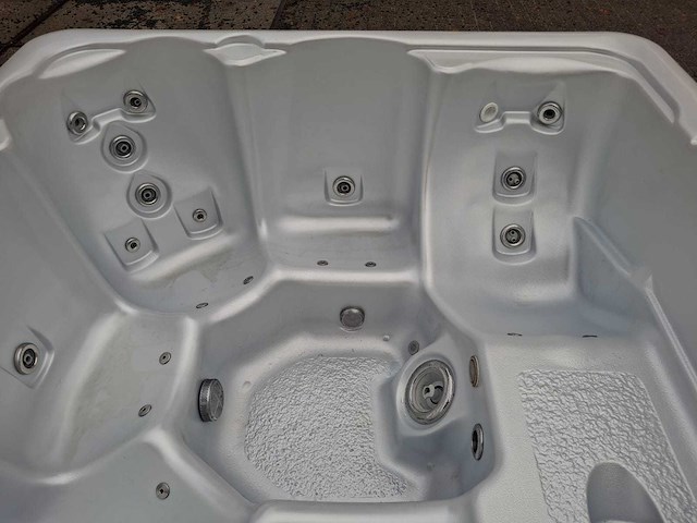 Sunrise 6 persoons jacuzzi en buitenspa - afbeelding 6 van  26